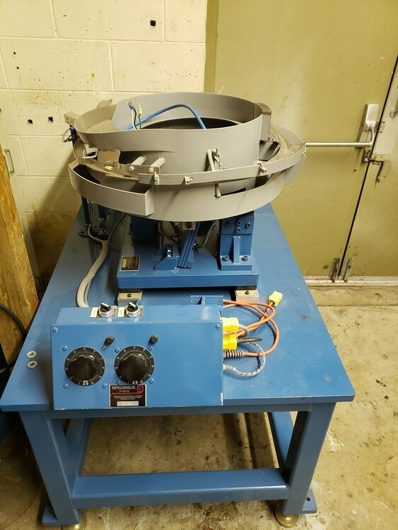 Parts Feeders Inc. Vibratory Feeder Bowl 21" Finishing & Cleaning Machines | Global Machine Brokers, LLC
