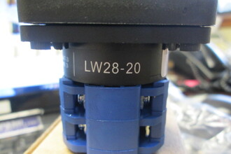 Universal LW28-20/2 Industrial Components | Global Machine Brokers, LLC (2)