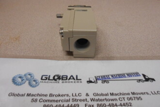Omron D4A-3E04N Limit Switch, 6A, 24VDC, New in Box Electrical | Global Machine Brokers, LLC (5)
