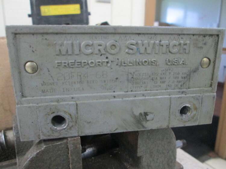 MICRO SWITCH 20FR4-6B 20FR Industrial Components | Global Machine Brokers, LLC